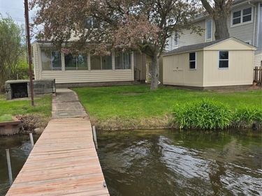9114 Pontiac Lake Road, White Lake Twp, MI 48386
