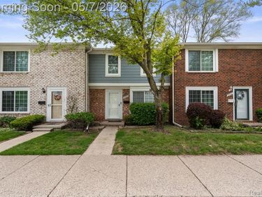 24525 Seaton Circuit E, Warren, MI 48091