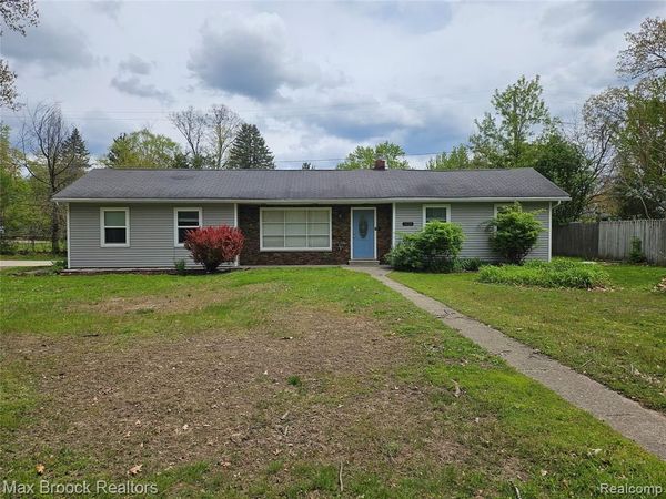 3221 Union Lake Road , Commerce Twp, MI 48382