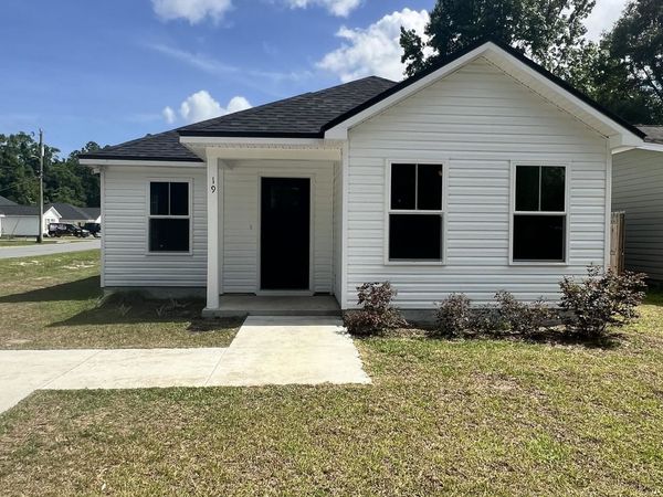 19 Hopi Street , Crawfordville, FL 32327