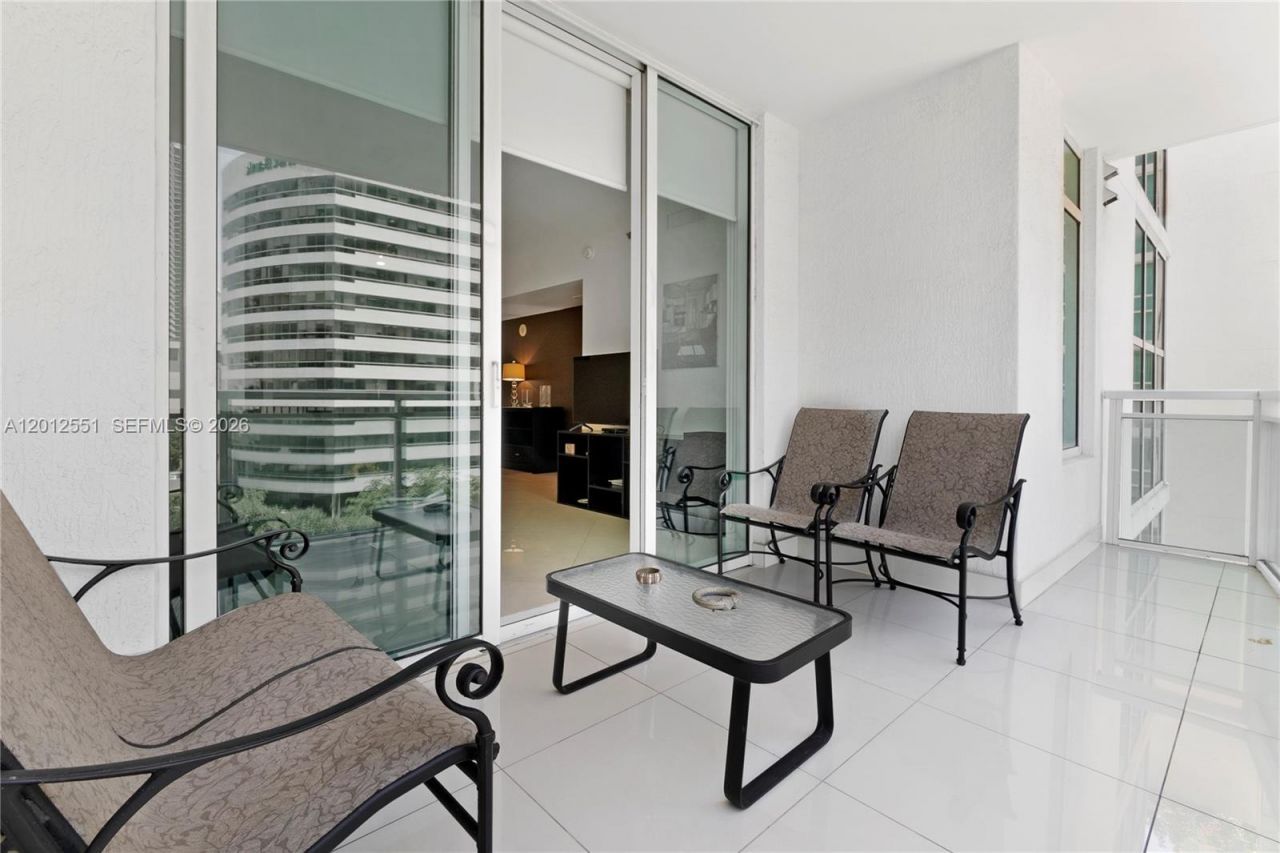 950 Brickell Bay Dr , Unit 601, Miami, FL 33131 Photo