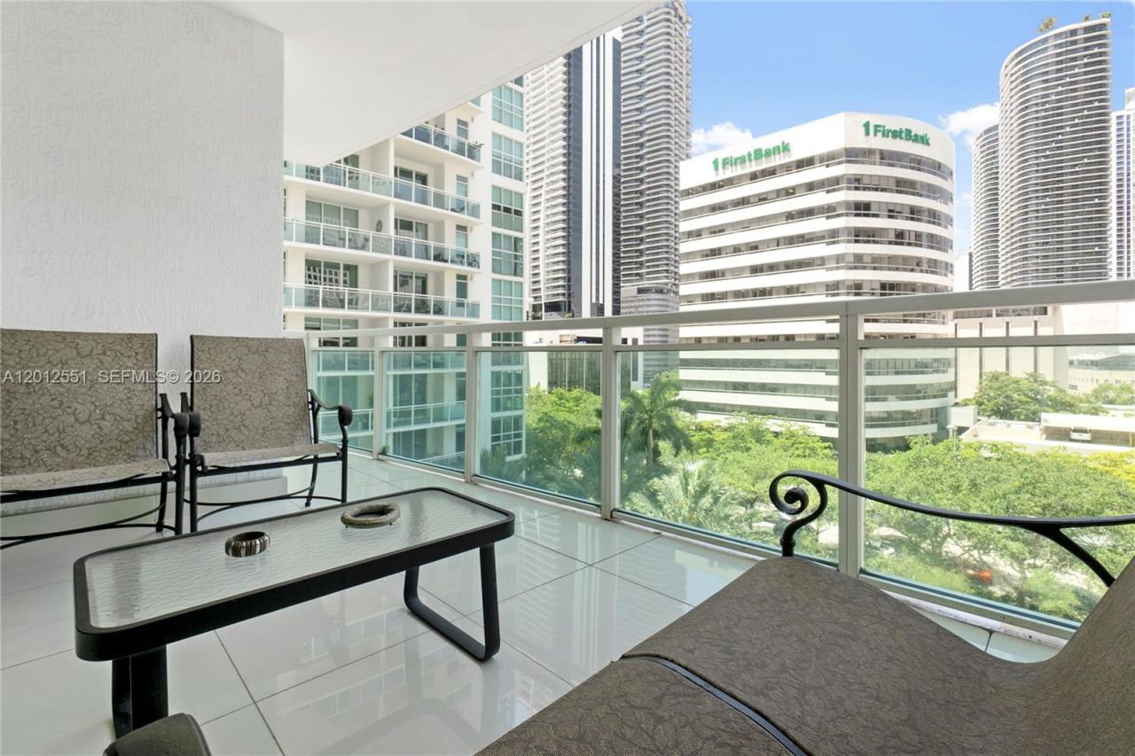 950 Brickell Bay Dr , Unit 601, Miami, FL 33131 Photo