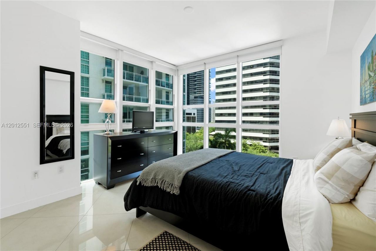 950 Brickell Bay Dr , Unit 601, Miami, FL 33131 Photo