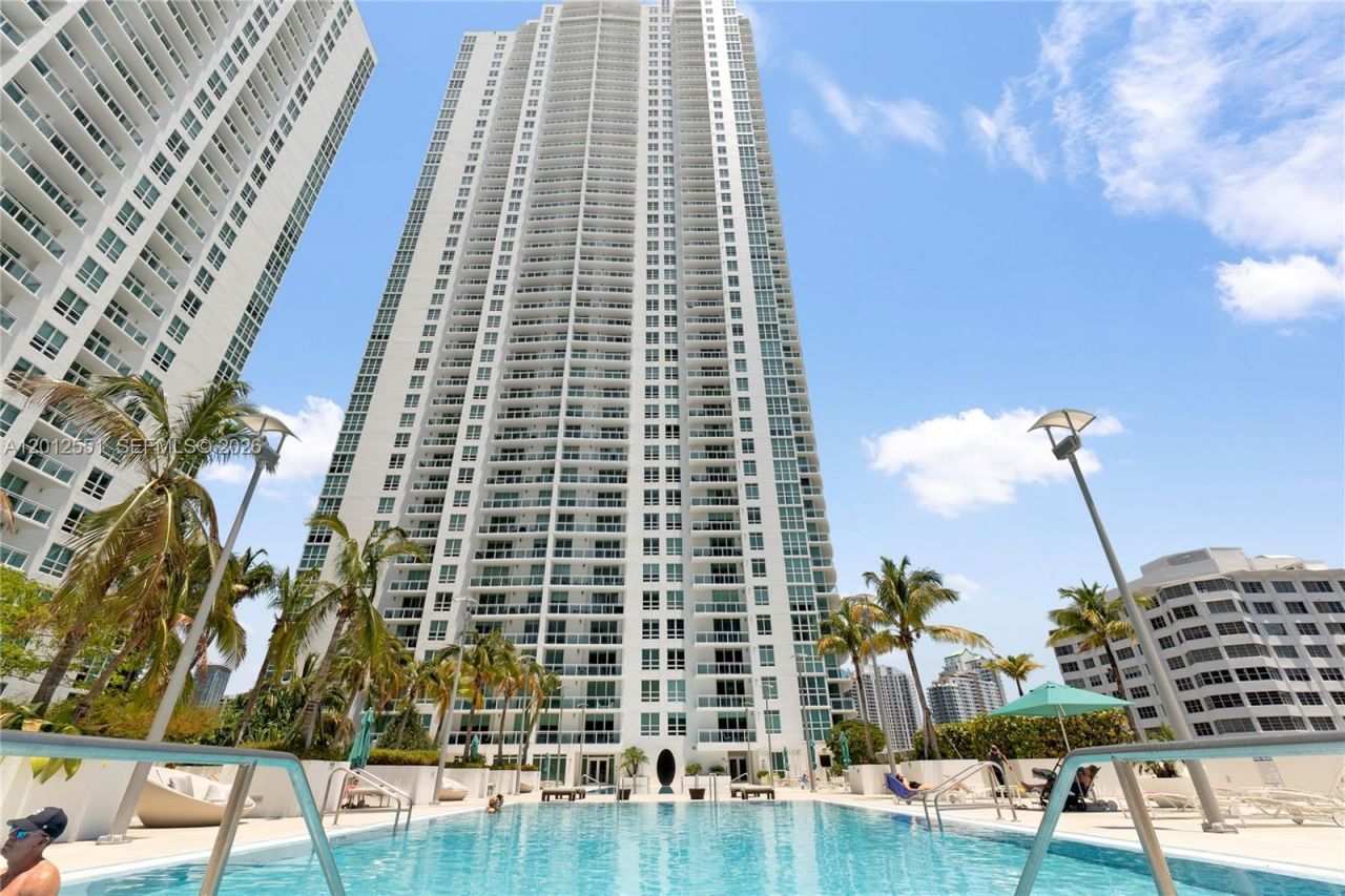 950 Brickell Bay Dr , Unit 601, Miami, FL 33131 Photo