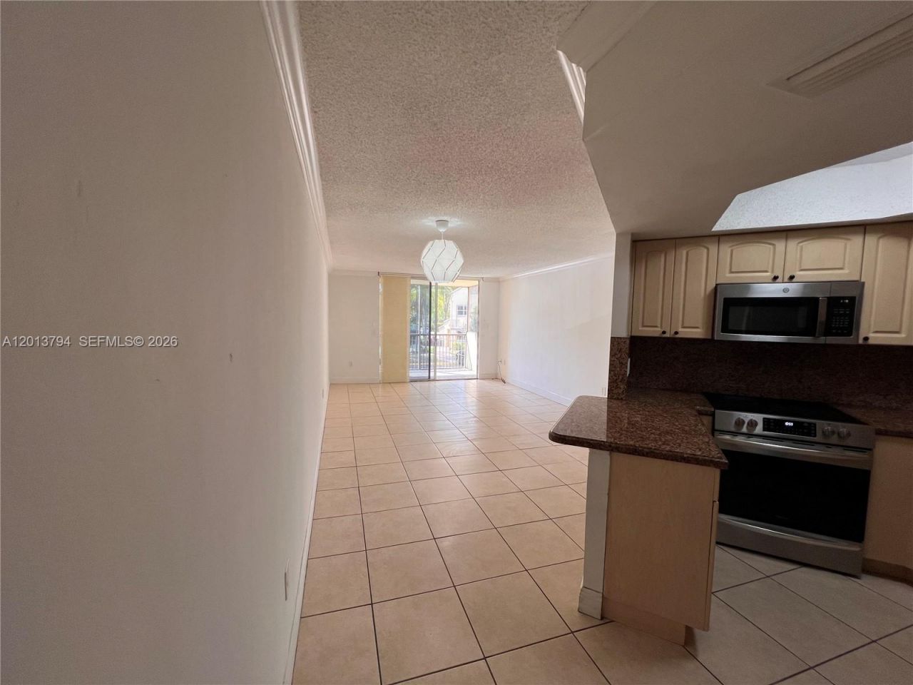 8373 Lake Dr , Unit 202, Doral, FL 33166 Photo