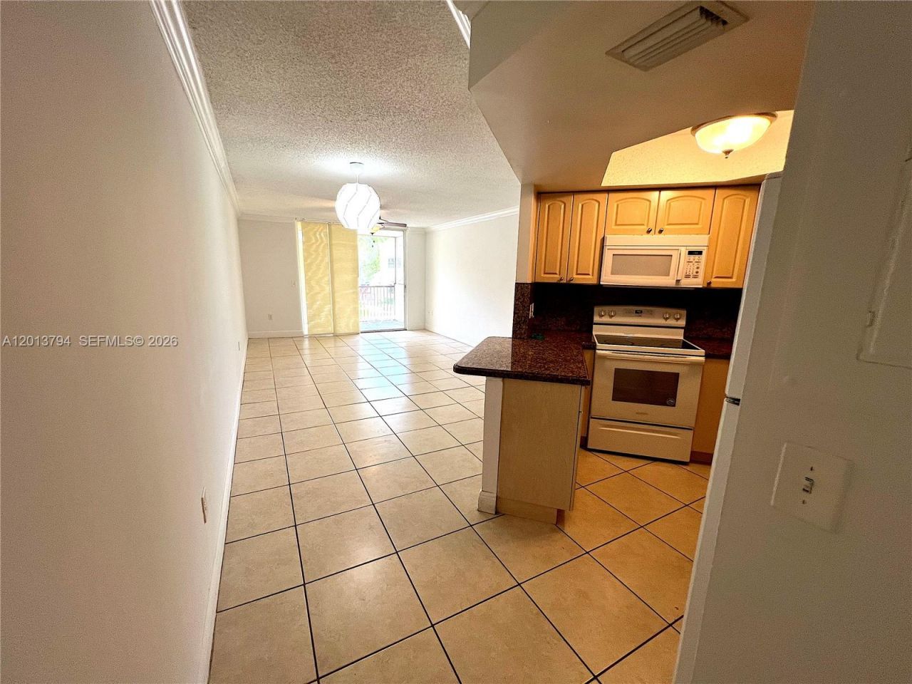 8373 Lake Dr , Unit 202, Doral, FL 33166 Photo
