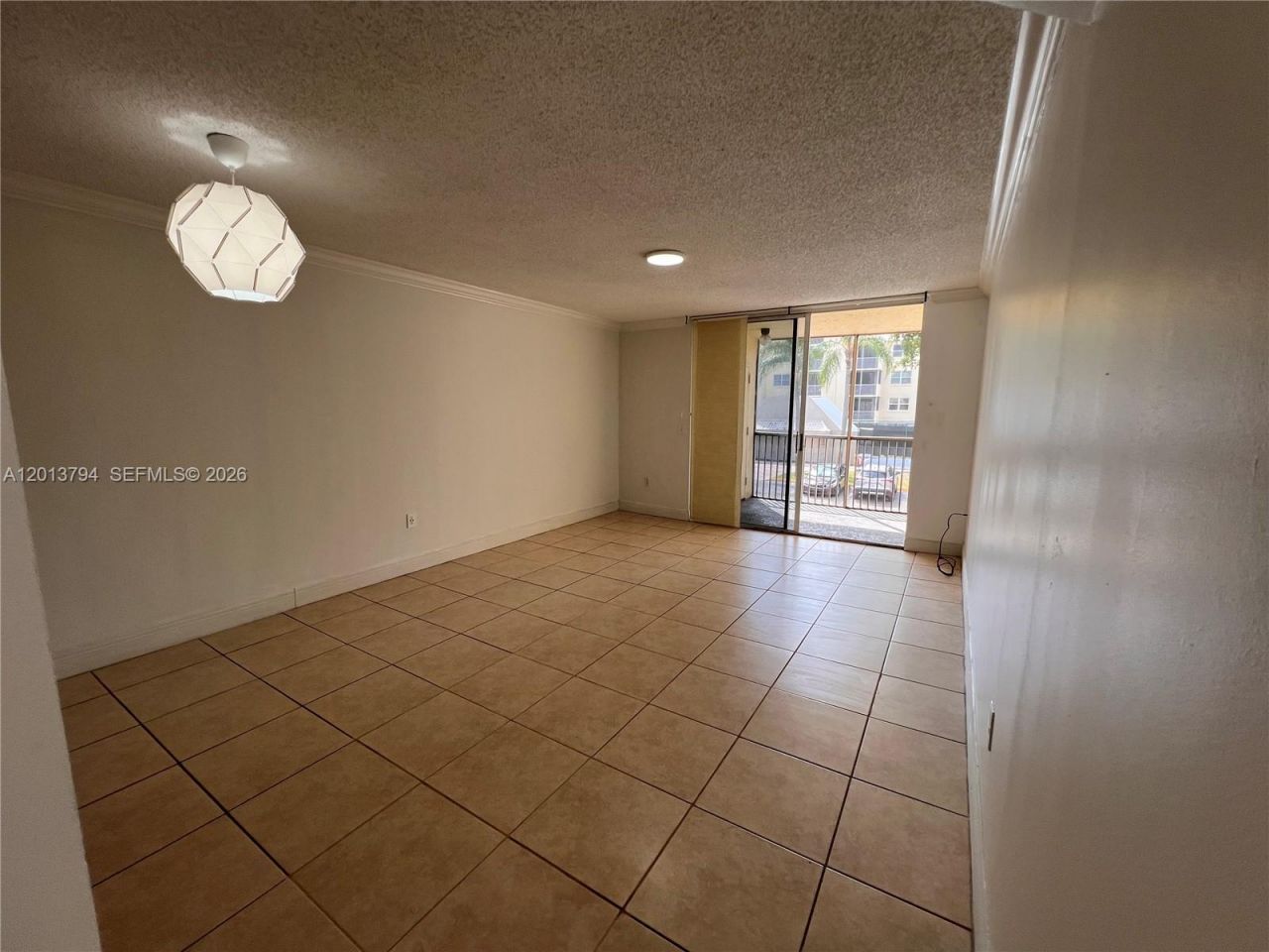 8373 Lake Dr , Unit 202, Doral, FL 33166 Photo