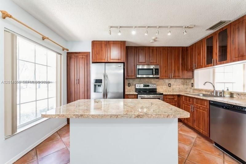 926 Opal Ter, Weston, FL 33326 Photo