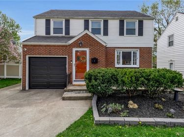 7 Kendale Road, Buffalo, NY 14215