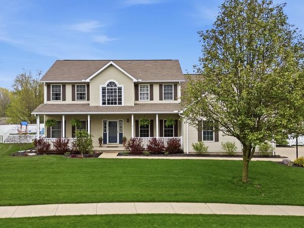 895 Williamsburg Court, Ashland, OH 44805