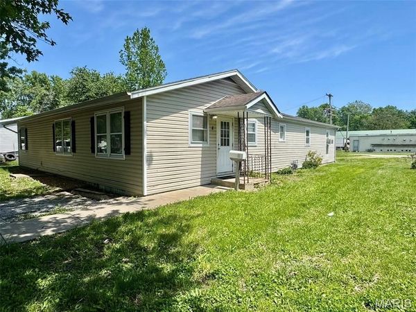 4 Thomas Street , Monroe City, MO 63456