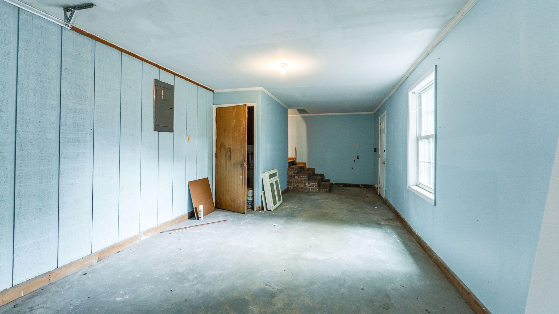 692 York Street Photo 24