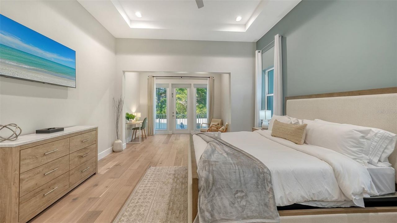 1537 Siesta Drive, Sarasota, FL 34239 Photo