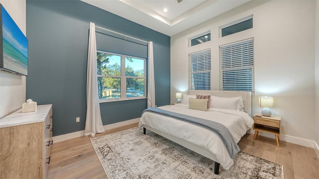 1537 Siesta Drive, Sarasota, FL 34239 Photo