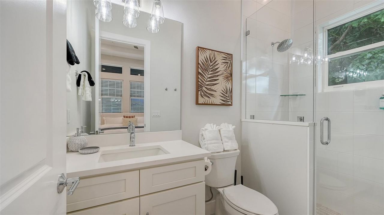 1537 Siesta Drive, Sarasota, FL 34239 Photo
