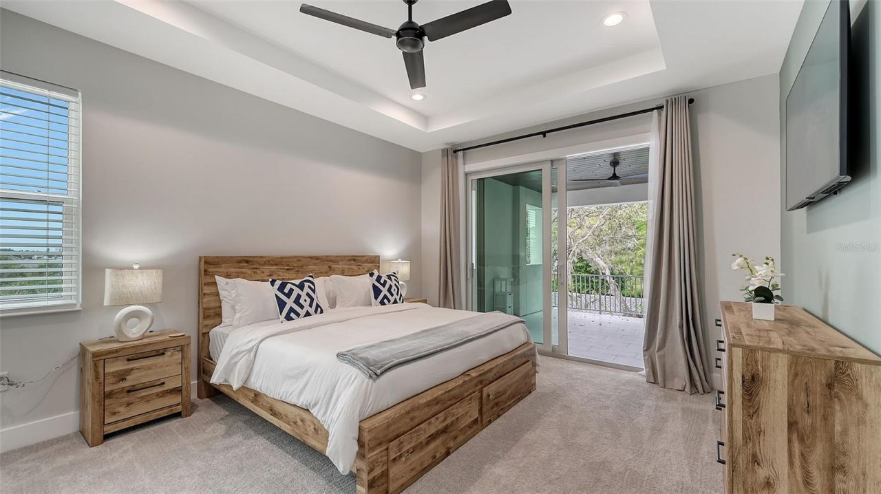 1537 Siesta Drive, Sarasota, FL 34239 Photo