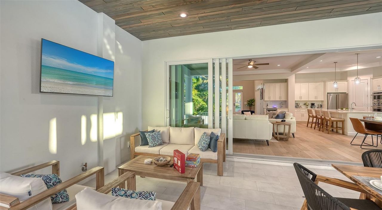 1537 Siesta Drive, Sarasota, FL 34239 Photo