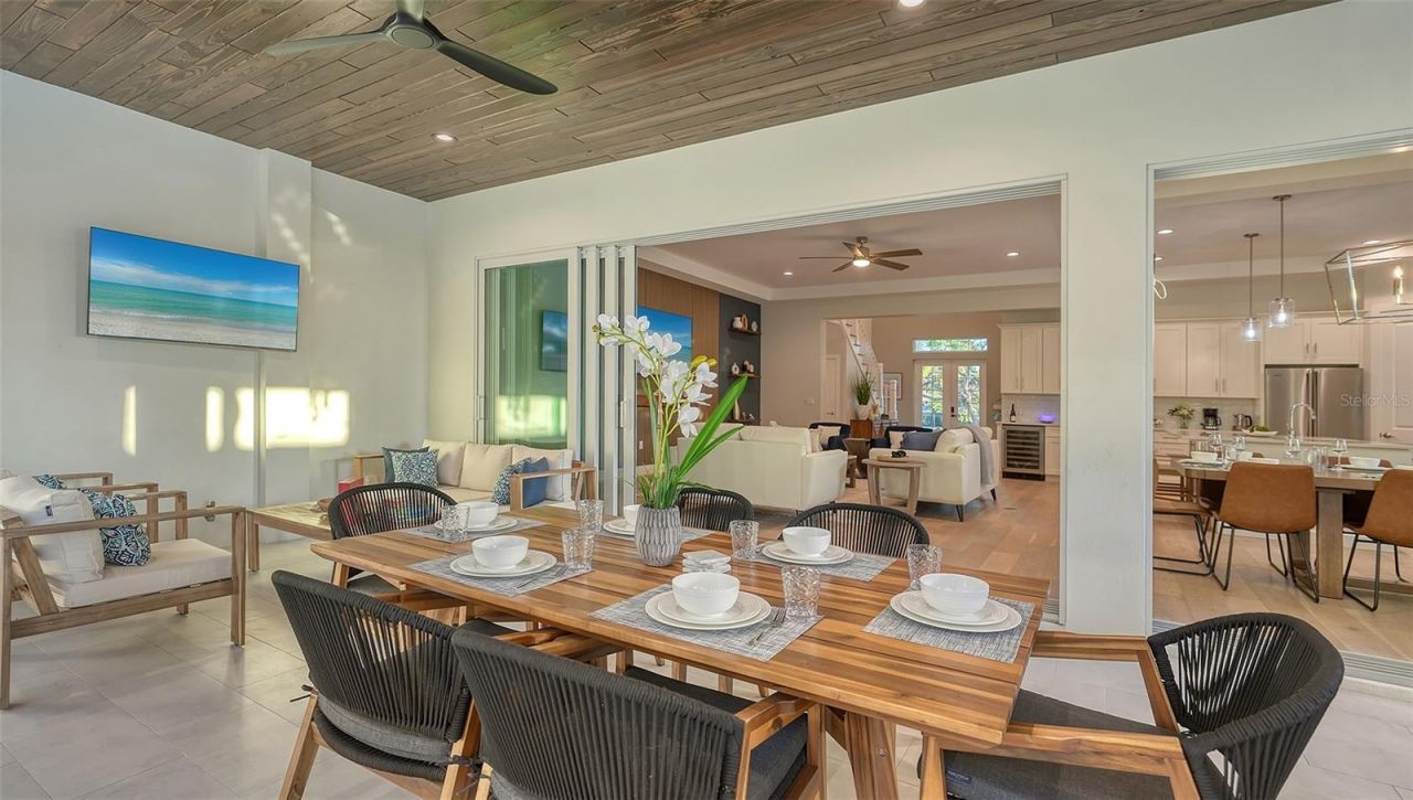 1537 Siesta Drive, Sarasota, FL 34239 Photo