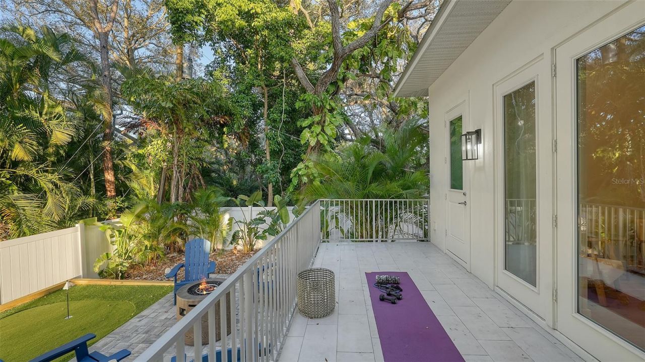 1537 Siesta Drive, Sarasota, FL 34239 Photo