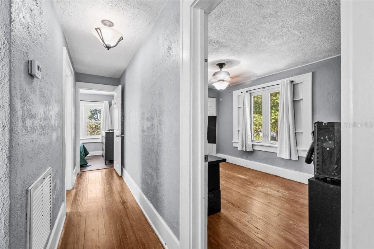 5110 Emerson Avenue S, Saint Petersburg, FL 33707 Photo