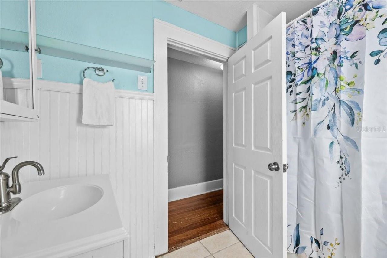 5110 Emerson Avenue S, Saint Petersburg, FL 33707 Photo