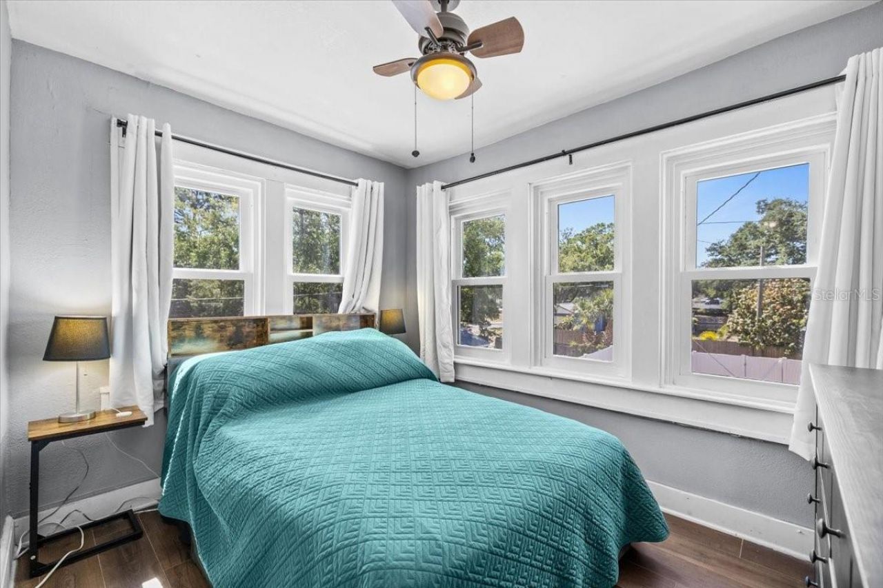 5110 Emerson Avenue S, Saint Petersburg, FL 33707 Photo