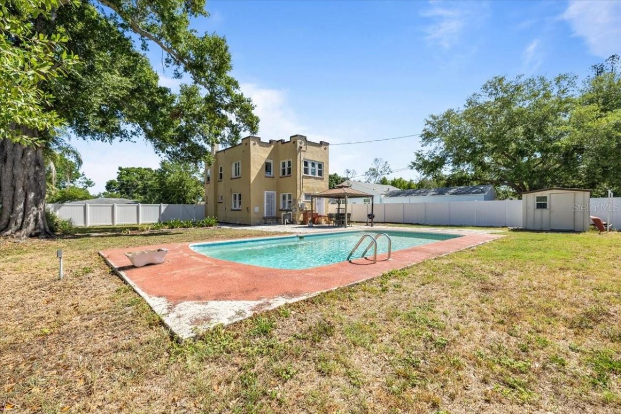 5110 Emerson Avenue S, Saint Petersburg, FL 33707 Photo