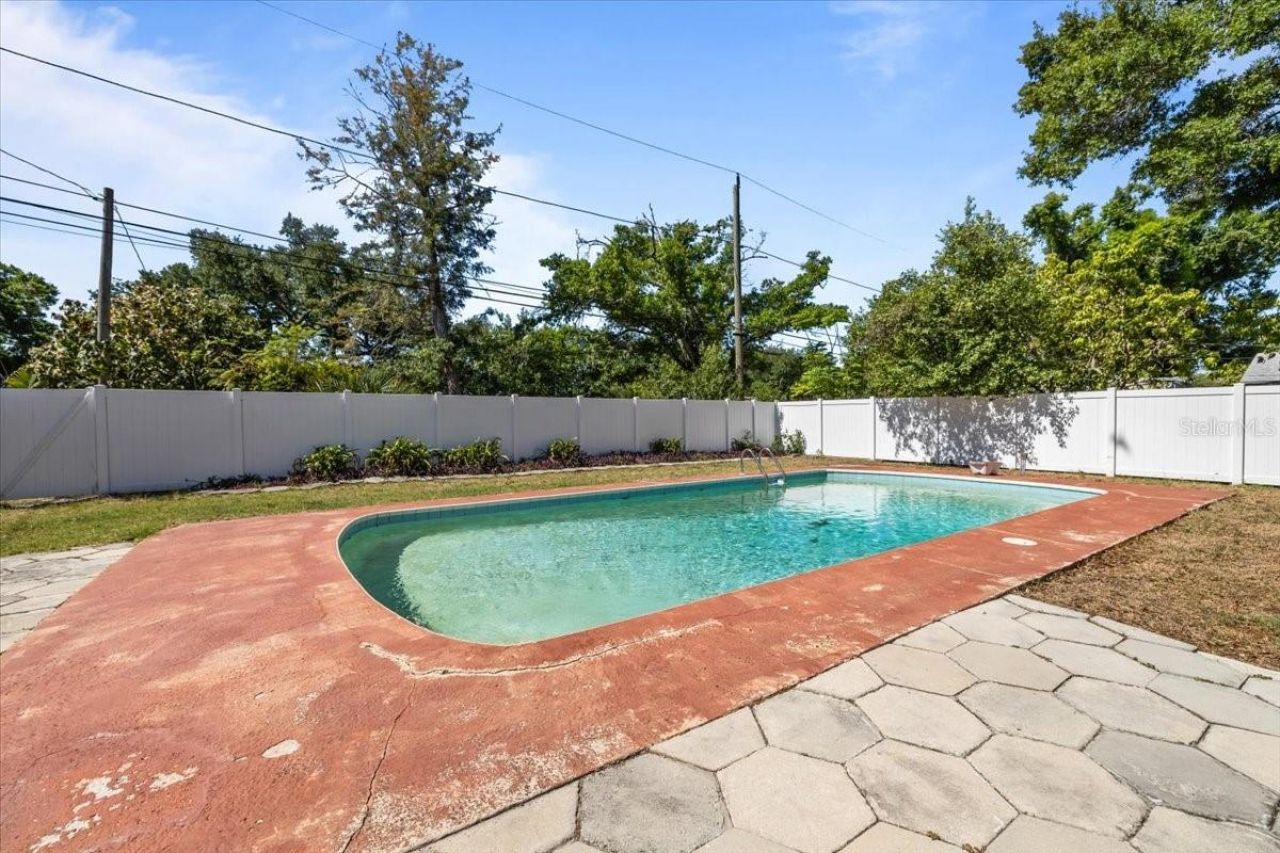 5110 Emerson Avenue S, Saint Petersburg, FL 33707 Photo