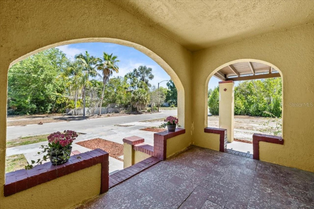 5110 Emerson Avenue S, Saint Petersburg, FL 33707 Photo