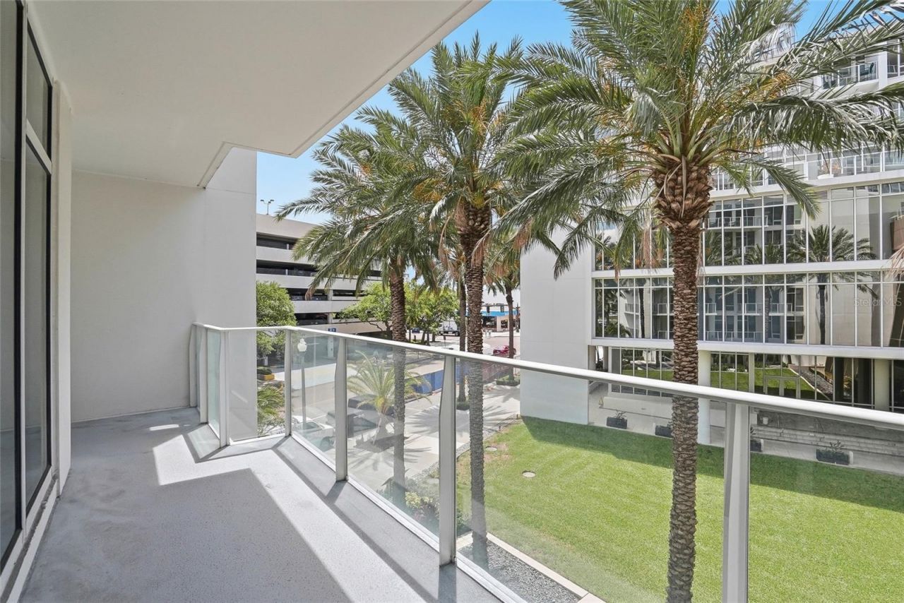 175 1st Street S, Unit 303, Saint Petersburg, FL 33701 Photo