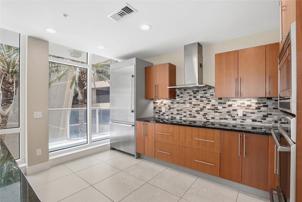 175 1st Street S, Unit 303, Saint Petersburg, FL 33701 Photo