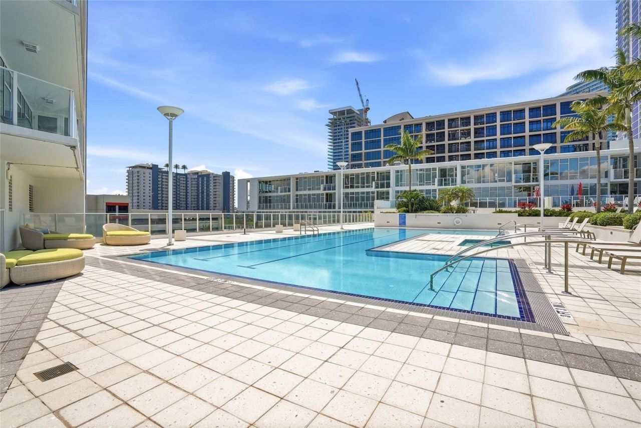 175 1st Street S, Unit 303, Saint Petersburg, FL 33701 Photo