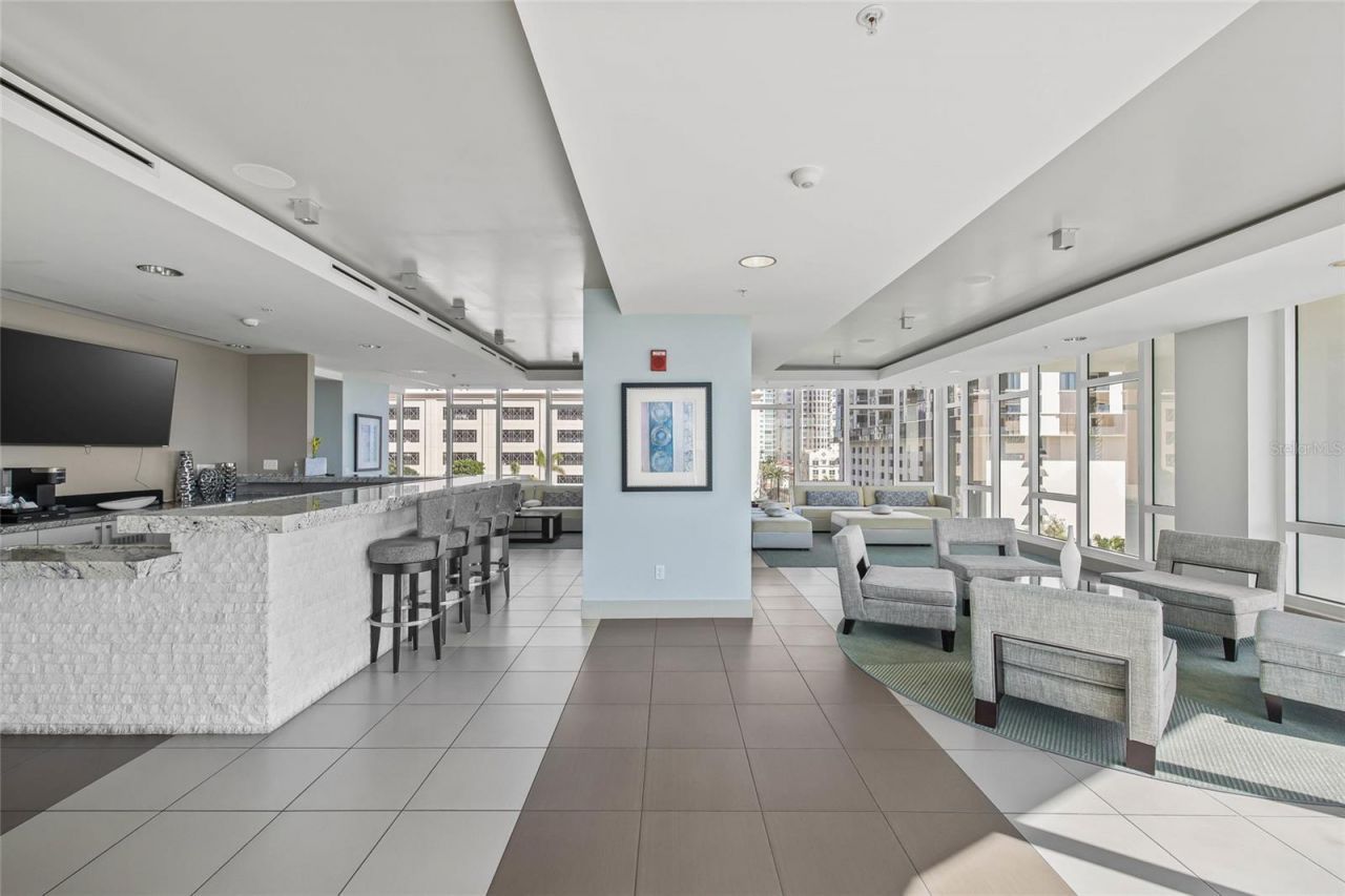 175 1st Street S, Unit 303, Saint Petersburg, FL 33701 Photo