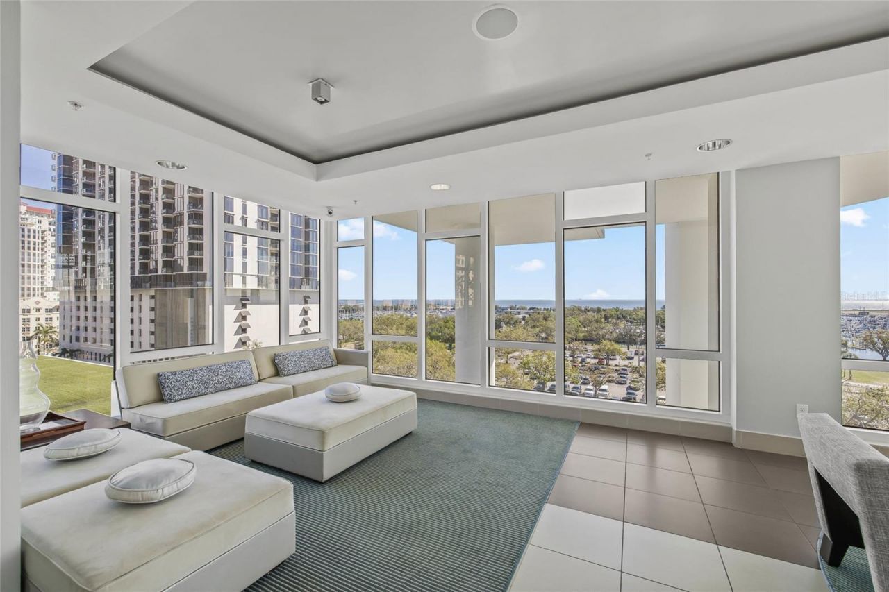 175 1st Street S, Unit 303, Saint Petersburg, FL 33701 Photo