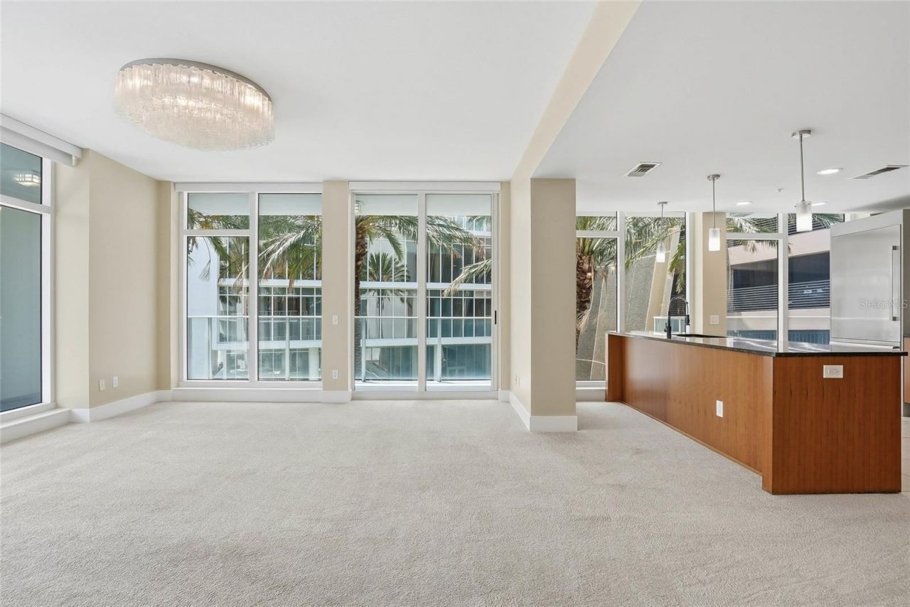 175 1st Street S, Unit 303, Saint Petersburg, FL 33701 Photo