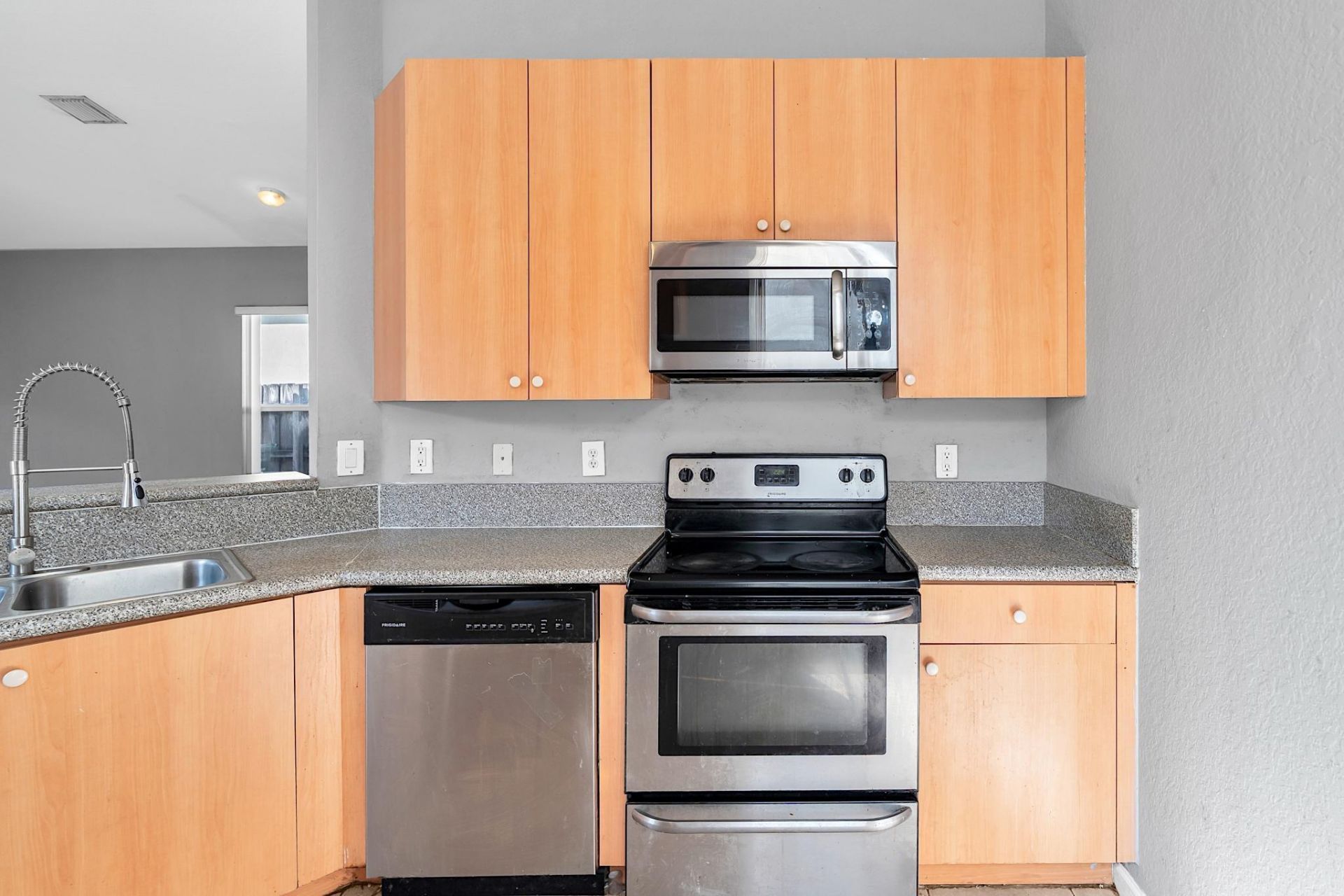 2302 NE 37th Road, Homestead, FL 33033 Photo