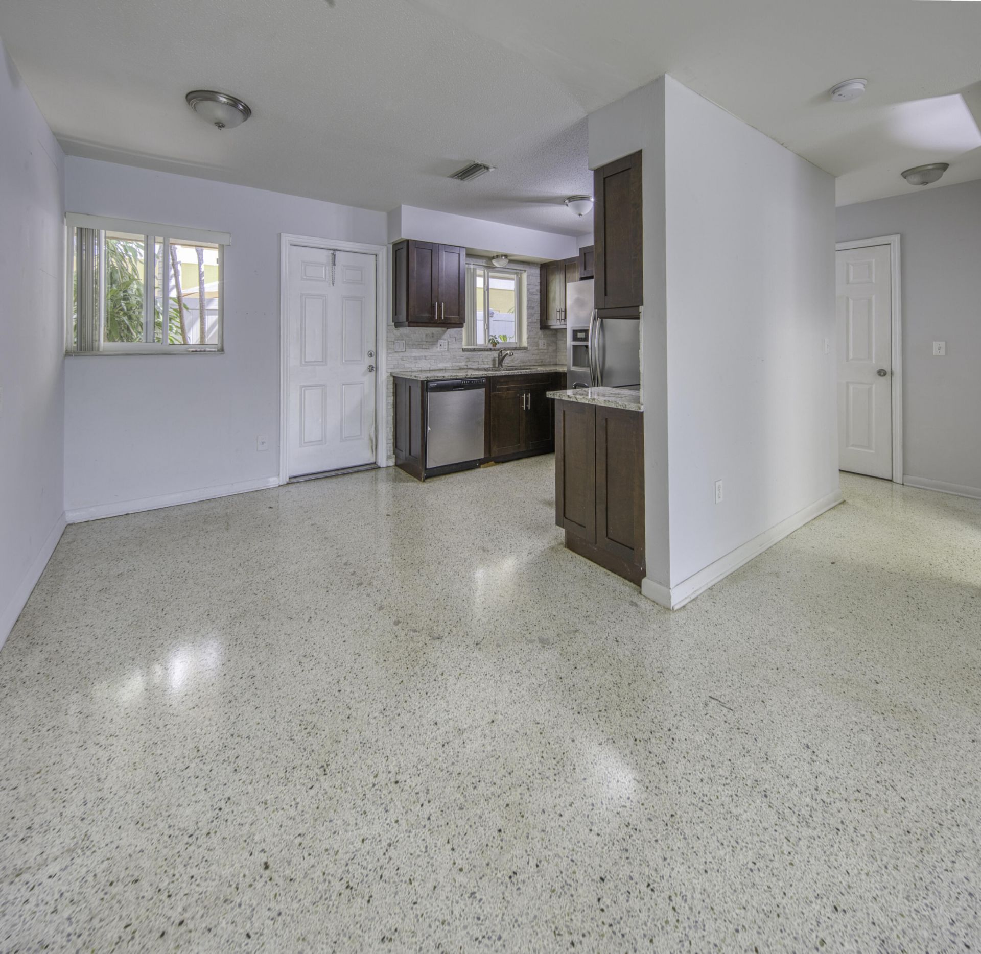 305 S Federal Highway, Unit 2, Lake Worth Beach, FL 33460 Photo
