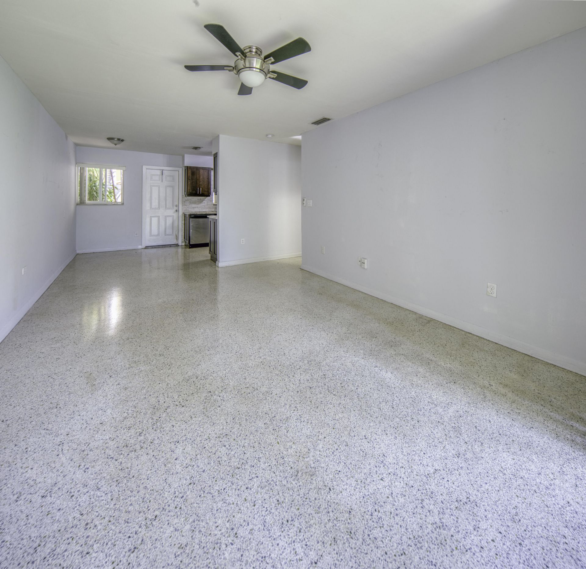 305 S Federal Highway, Unit 2, Lake Worth Beach, FL 33460 Photo