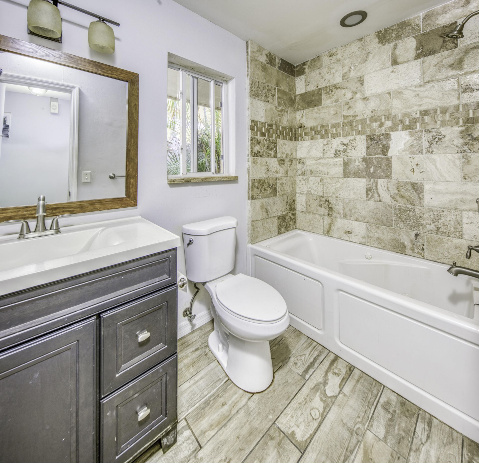 305 S Federal Highway, Unit 2, Lake Worth Beach, FL 33460 Photo