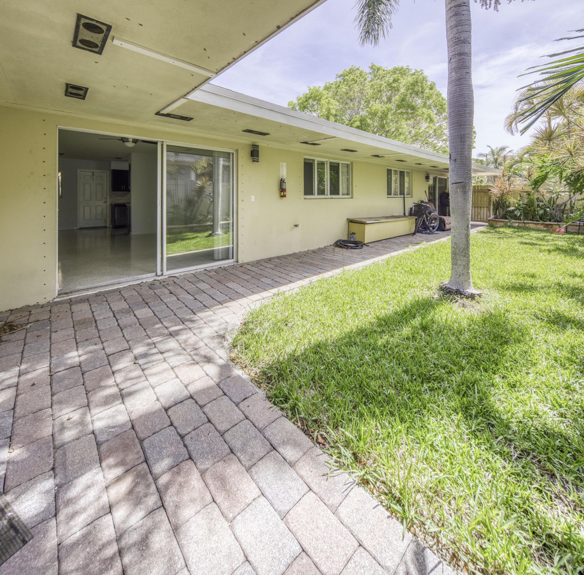 305 S Federal Highway, Unit 2, Lake Worth Beach, FL 33460 Photo