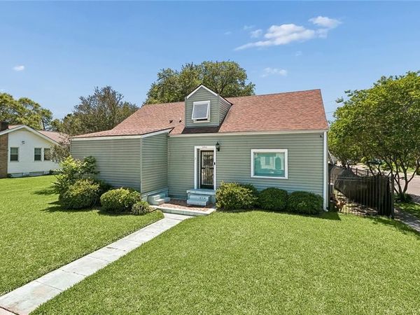 3740 FAIRMONT Drive, New Orleans, LA 70122