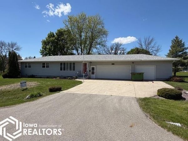 506 2Nd Street S, Wesley, IA 50483