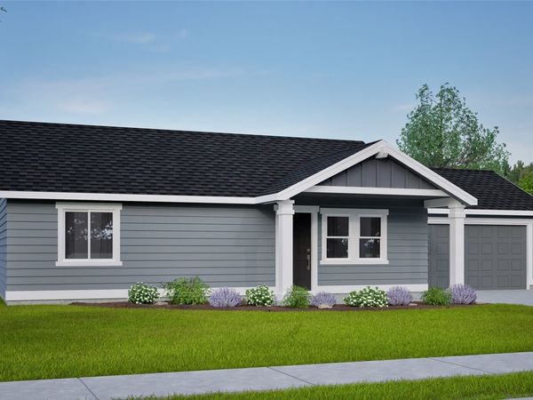 100 N Saratoga Way, Moses Lake, WA 98837