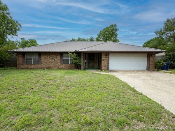 1914 Windsor Drive , Duncan, OK 73533