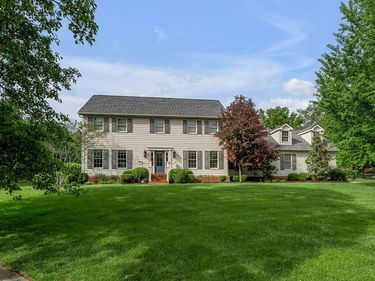 1371 Strawberry Lane, Lexington, KY 40502