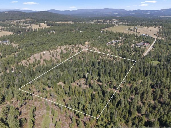 114XX E Antler Rd, Chattaroy, WA 99003