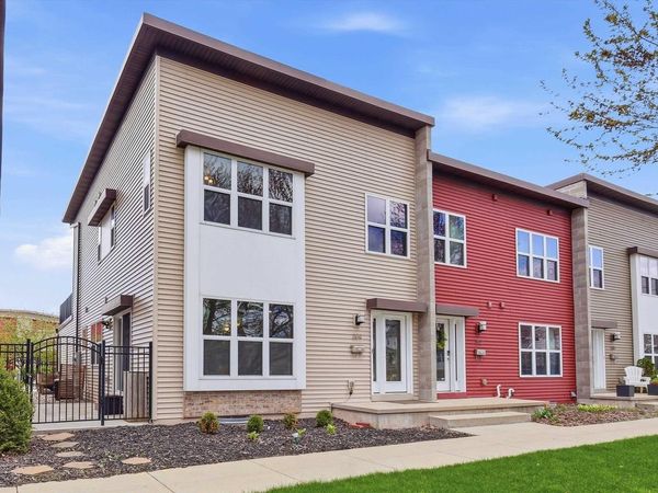 304 VAN BUREN STREET, Green Bay, WI 54301