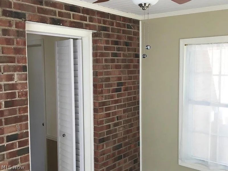 2312 Milton Road, Cleveland, OH 44118 Photo 11