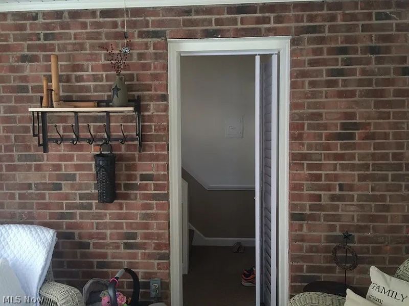 2312 Milton Road, Cleveland, OH 44118 Photo 12