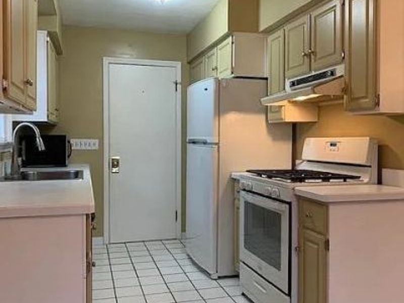 2312 Milton Road, Cleveland, OH 44118 Photo 5
